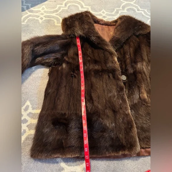 Short Style Fur Coat - Picture 15 of 16